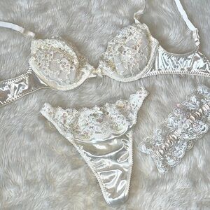 Victoria’s Secret Bridal Lingerie Set